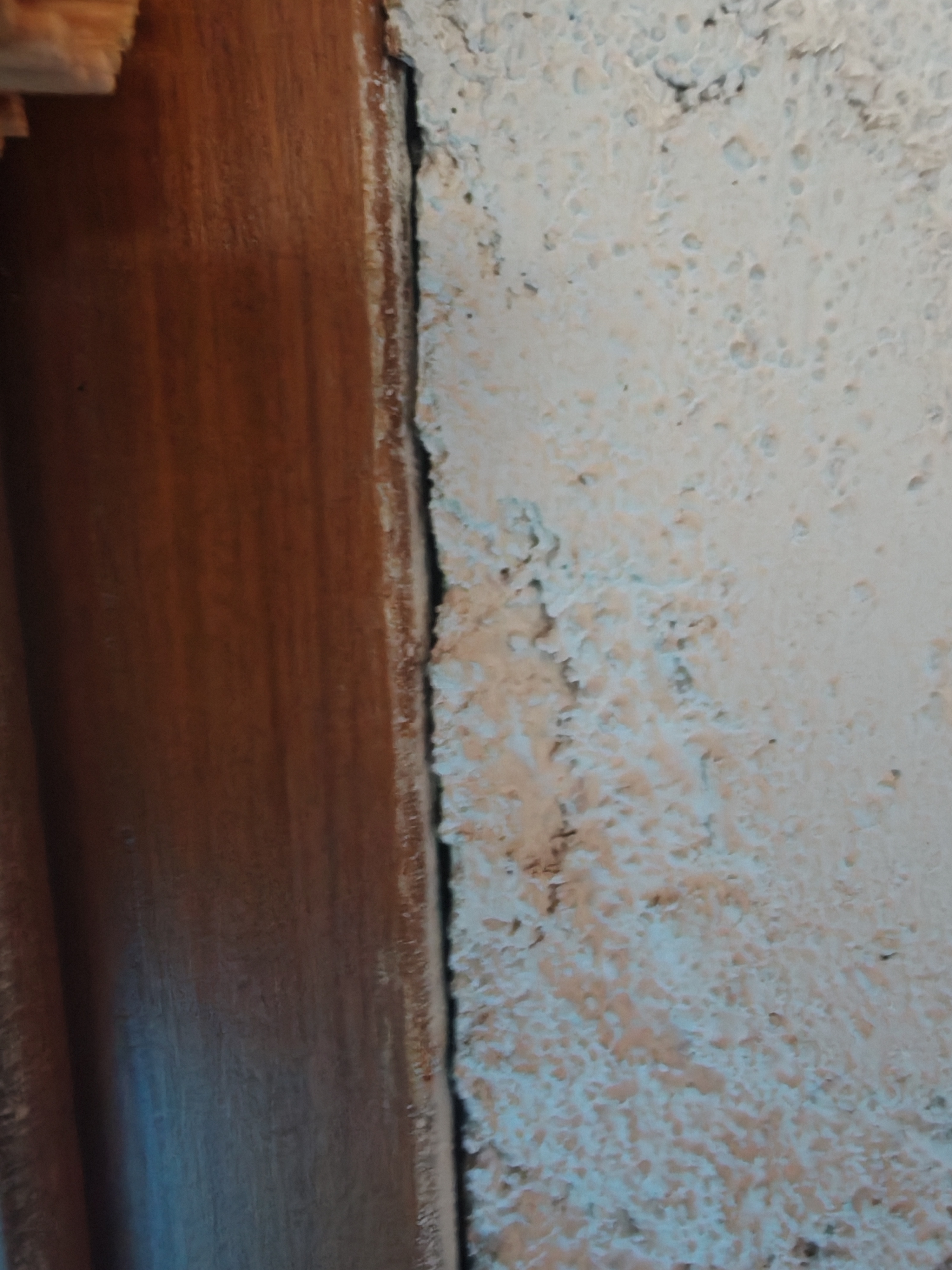 Décollement des menuiseries